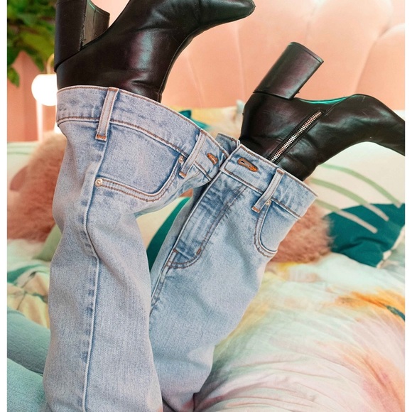 REVICE Denim - Revice Farah jeans high-waist straight-leg distressed ankle detail zip button 26